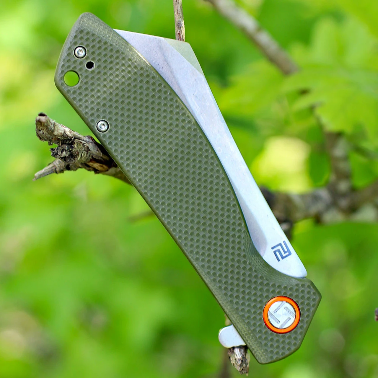 Artisan Cutlery Artisan Tomahawk ATZ1815PGNF, 3.75" D2 Plain Blade, Flat Green G-10 Handle 3 Artisan Cutlery Artisan Tomahawk ATZ1815PGNF, 3.75" D2 Plain Blade, Flat Green G-10 Handle - Image 3