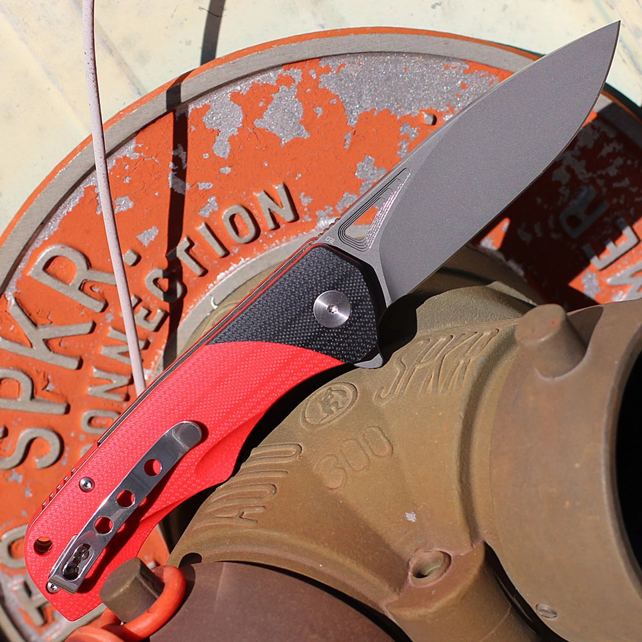 Bestech Airstream - Red / Blk G-10 (3.9" D2 Gray Drop Point) BG47D Bestech Airstream - Red / Blk G-10 (3.9" D2 Gray Drop Point) BG47D -Boker Shop BTKG47D 16406.1667501300