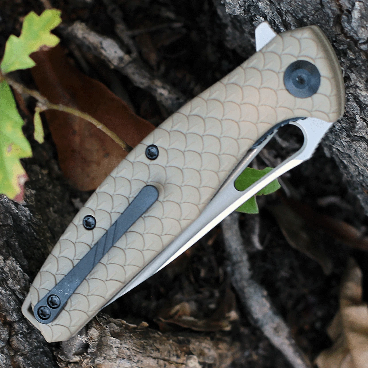 CIVIVI Knives CIVIVI Wyvern-Tan FRN (3.45" Satin D2) C902C 4 CIVIVI Knives CIVIVI Wyvern-Tan FRN (3.45" Satin D2) C902C - Image 4