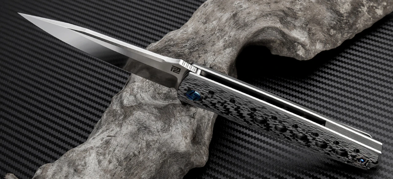 Artisan ATZ1807GBSM Virginia, 3.94" M390 Plain Blade, Black Carbon Fiber Handle Artisan Cutlery Artisan ATZ1807GBSM Virginia, 3.94" M390 Plain Blade, Black Carbon Fiber Handle -Boker Shop atz1807gbsm 1 56107.1566586046