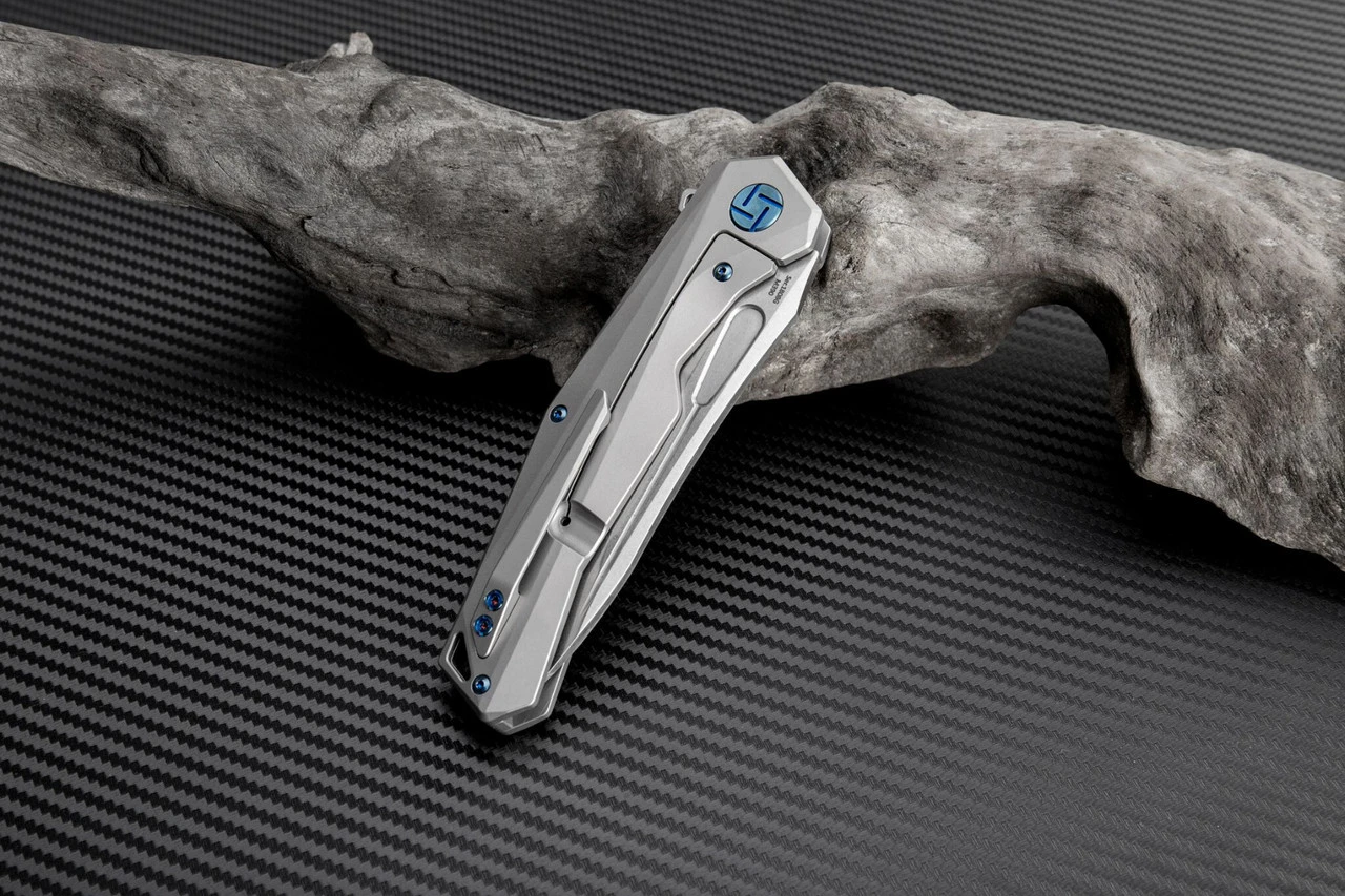 Artisan Zumwalt ATZ1808GGYS, 3.78" S35VN Plain Blade, Gray Titanium Handle Artisan Cutlery Artisan Zumwalt ATZ1808GGYS, 3.78" S35VN Plain Blade, Gray Titanium Handle -Boker Shop atz1808ggy 2 1 71791.1566585983