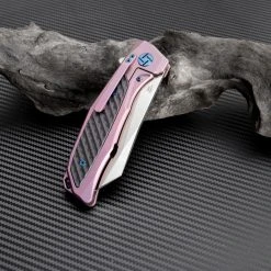 Artisan Cutlery Artisan Falcon ATZ1809GREM, 3.62" M390 Plain Blade, Rose Carbon Fiber/Titanium Handle 6 Artisan Cutlery Artisan Falcon ATZ1809GREM, 3.62" M390 Plain Blade, Rose Carbon Fiber/Titanium Handle -Boker Shop atz1809gre 2 1 31199.1566585960